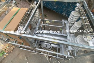 Dao cách ly DS loại 3 pha 630A dao chém đứng Vina Electric