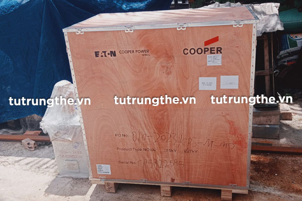 Giao hàng máy cắt Recloser Cooper tận nơi thi công