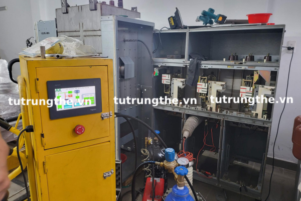 So sánh giữa cải tạo từng phần và nâng cấp toàn diện hệ thống tủ trung thế