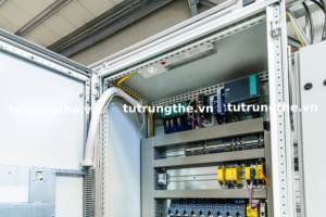 Thay thế thiết bị đóng cắt tủ trung thế