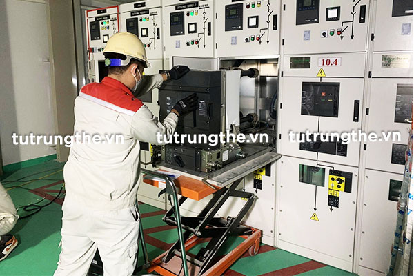 Thay thế máy cắt VCB cho tủ trung thế phương án Retrofit