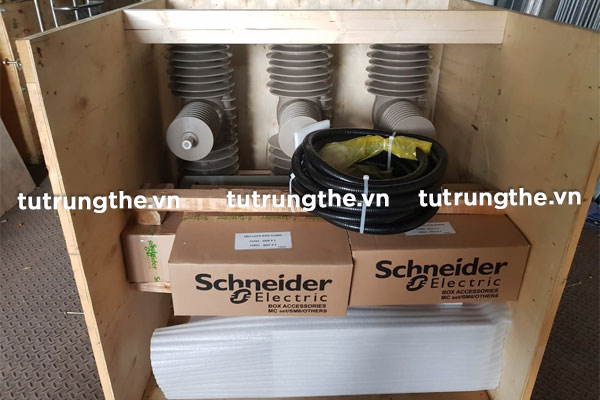 Trọn bộ máy cắt Recloser E38 Schneider